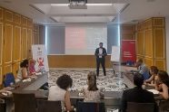 Akbank Dönüşüm Akademisi TOBB İzmir Kadın Girişimciler Programı İzmir’de Fiziki Eğitimlerini Başarıyla Tamamlandı.