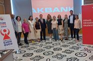 Akbank Dönüşüm Akademisi TOBB İzmir Kadın Girişimciler Programı İzmir’de Fiziki Eğitimlerini Başarıyla Tamamlandı.