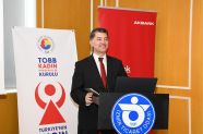 Akbank Dönüşüm Akademisi TOBB İzmir Kadın Girişimciler Programı İzmir’de Fiziki Eğitimlerini Başarıyla Tamamlandı.